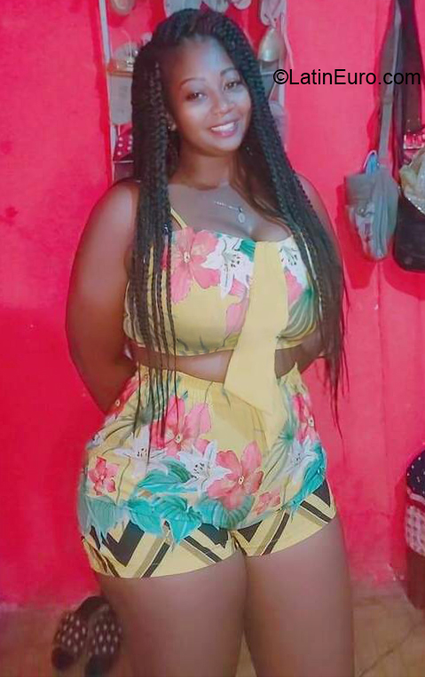 Date this fun Ecuador girl Maryuri maria from Esmeraldas EC907