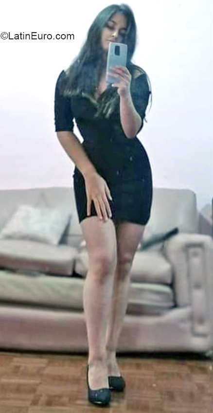 Date this cute Ecuador girl Laura from Quito EC858