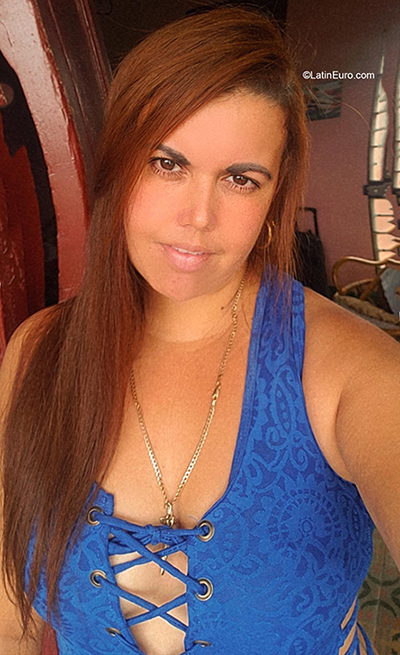 Date this gorgeous Cuba girl Nayara from Havana CU793