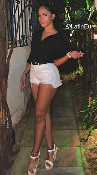 Date this gorgeous Colombia girl Gabriela from Cali CO31369