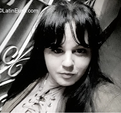 Date this gorgeous Cuba girl Yuleimy from Cardenas CU784
