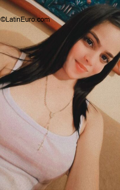 Date this pretty Venezuela girl Danna from Venezuela VE4016