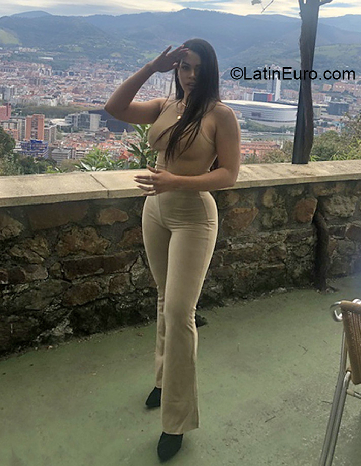 Date this fun Colombia girl Angie from Medellin CO30677