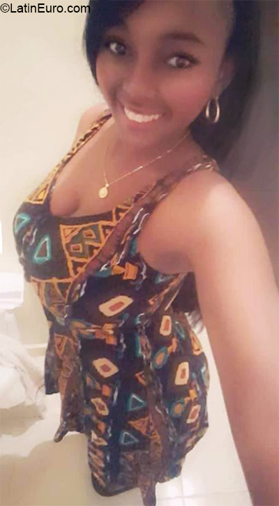 Date this delightful Dominican Republic girl Maria from Higuey DO40115