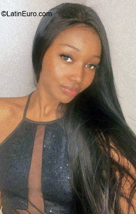 Date this tall Colombia girl Gina from Cali CO30690
