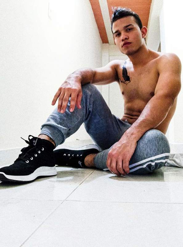 Date this passionate Colombia man Josmer from Socorro CO30692