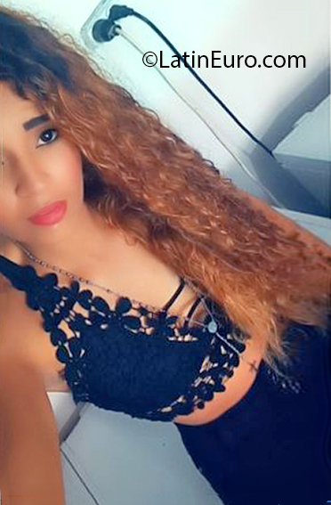 Date this sultry Colombia girl Anna from San Martin Meta CO30712