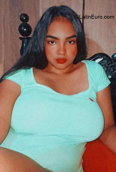 Date this fun Colombia girl Dakota from Medellín CO31229