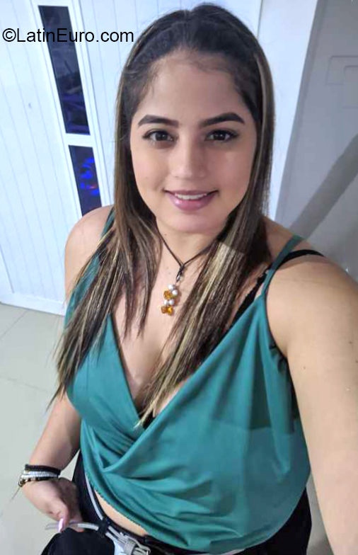 Date this nice looking Colombia girl Liseth from Cali CO31974