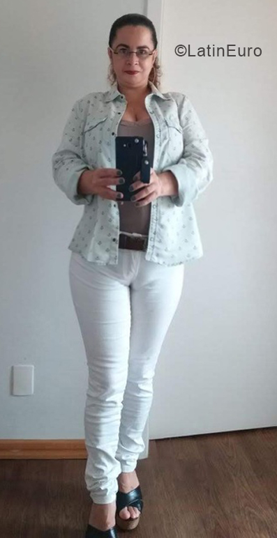Date this exotic Brazil girl SHEILA from Rio de Janeiro BR11437