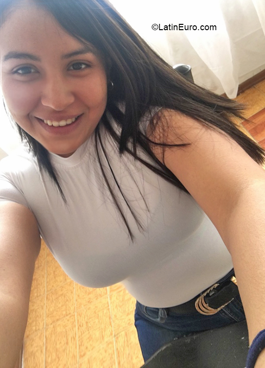 Date this charming Venezuela girl Roxana Marin from Zulia VE4057