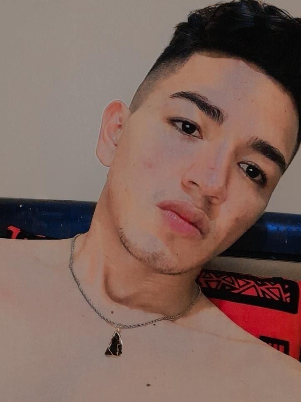 Date this young Colombia man Juan from Medellin CO30790