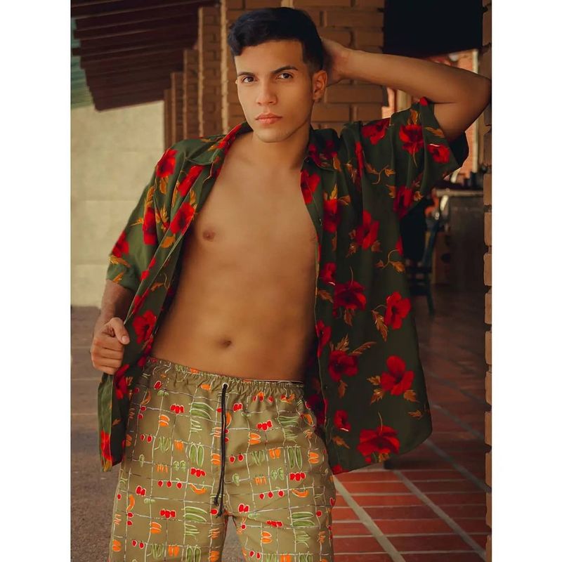 Date this foxy Venezuela man Bryan from Caracas VE4075