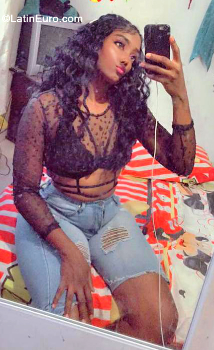 Date this beautiful Colombia girl Nayibe from Cali CO31888