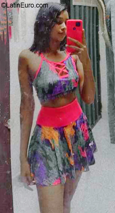 Date this delightful Colombia girl Camila from Yondo CO30940