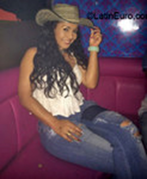 Date this beautiful United States girl Betty from Queens US21460