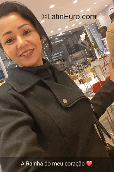 Date this lovely Brazil girl Regiane from Blumenau BR11500
