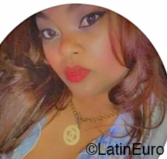 Date this tall United States girl Noris from New York City US21465