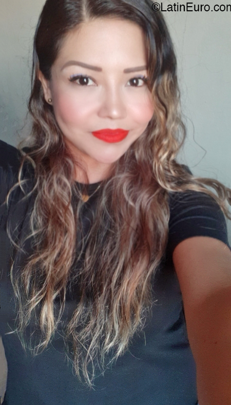Date this fun Mexico girl Deyanira from Tampico MX2497
