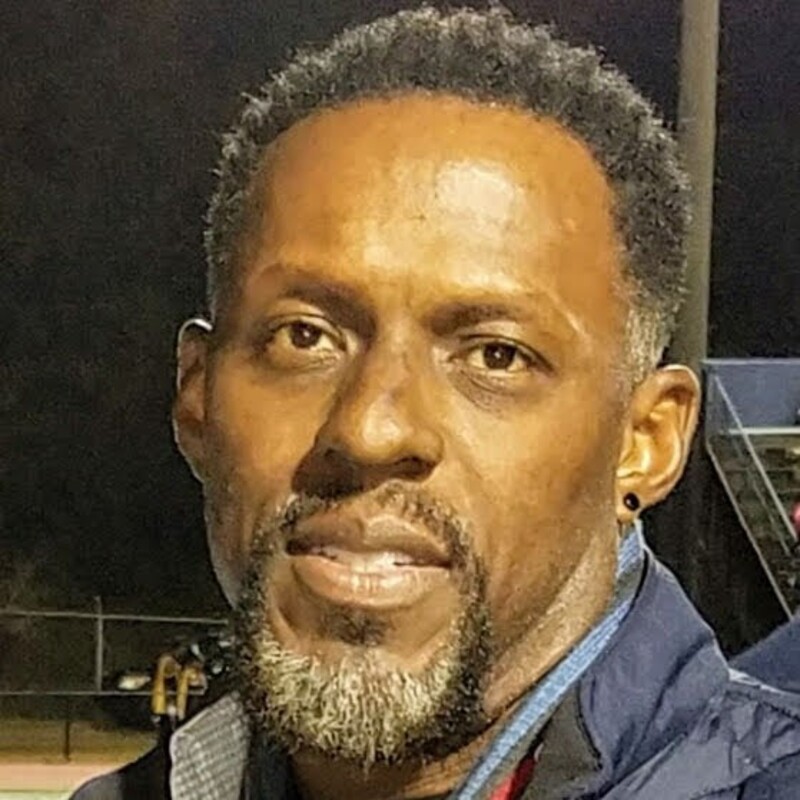 Date this passionate United States man Robert from Stone Mountain US21480