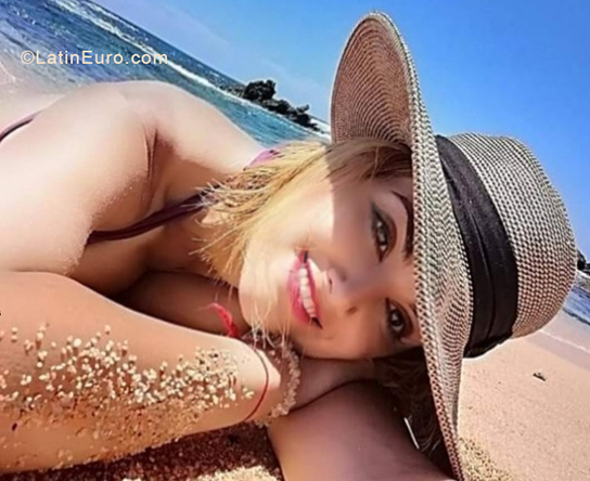 Date this beautiful Mexico girl Nan from monterey MX2508
