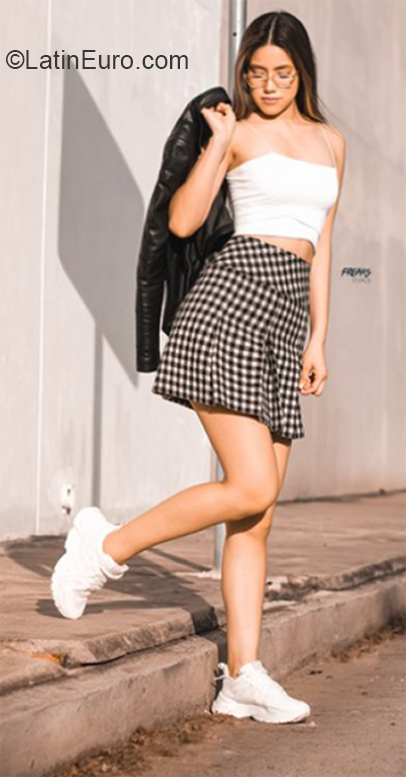 Date this funny Bolivia girl Beatriz from Santa Cruz BO132