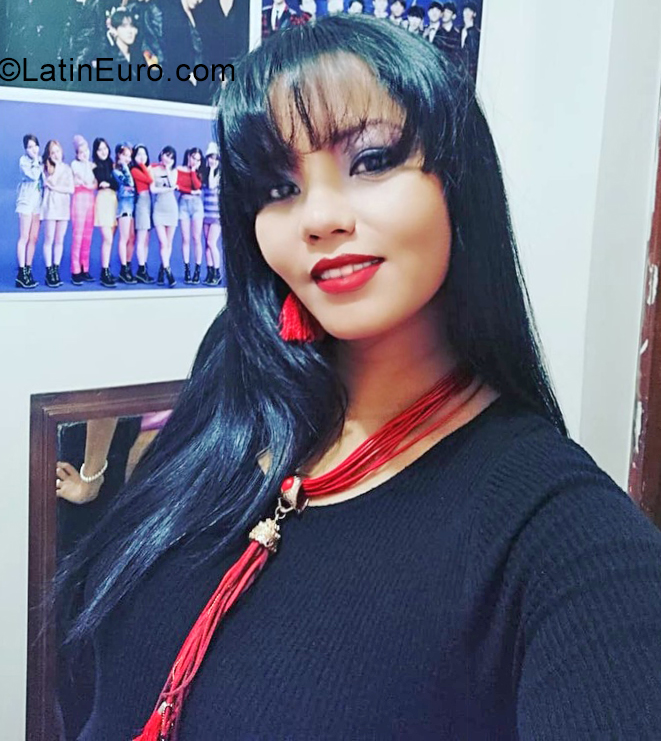 Date this attractive Colombia girl BELA from Bucaramanga CO31107