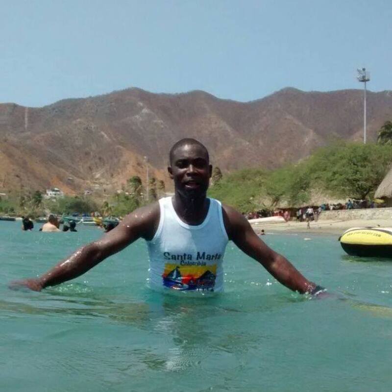 Date this sultry United States man Reginald from Brownsburg US21515