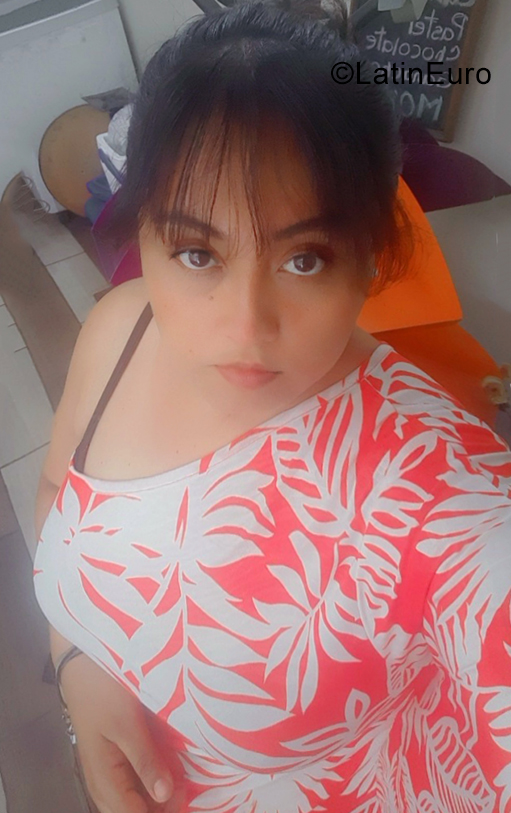 Date this nice looking Mexico girl Indira from San Miguel Xoxtla MX2521