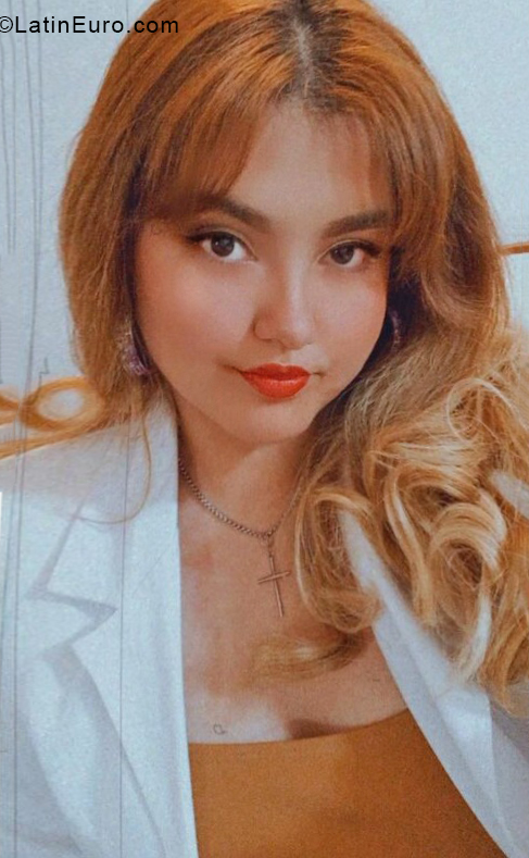 Date this good-looking Argentina girl Azul from Salta AR823