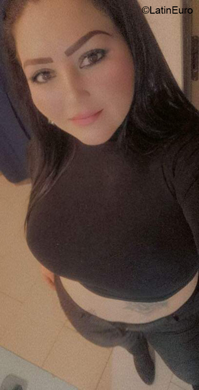 Date this athletic Chile girl Jennifer from Santiago CL302