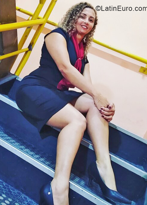 Date this nice looking Brazil girl Marcela from Manaus BR11848