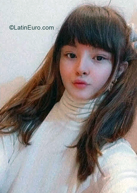 Date this hard body Argentina girl Magalie from Buenos Aires AR848