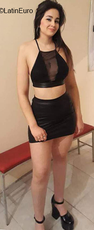 Date this athletic Argentina girl Mumi from La Rioja AR850