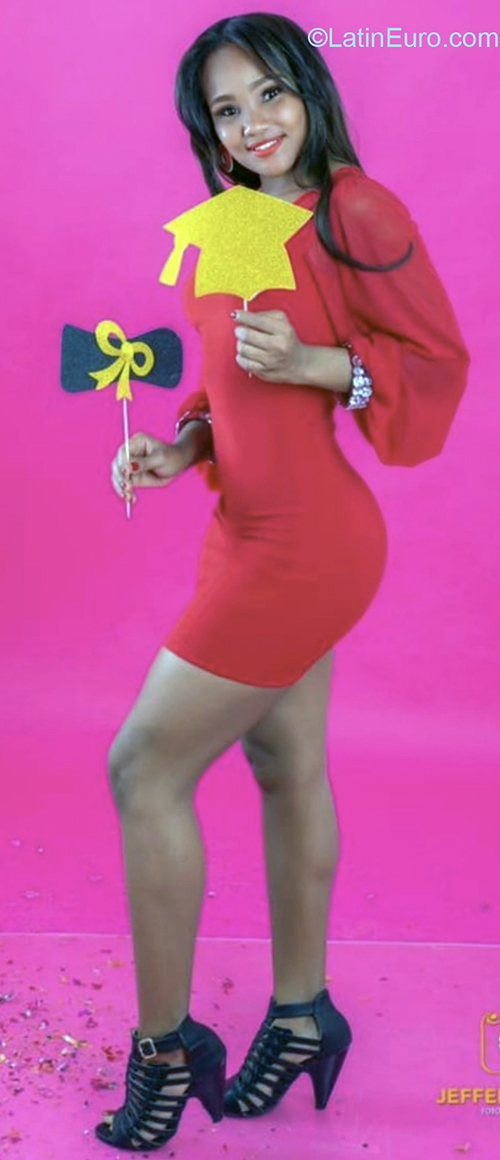 Date this lovely Dominican Republic girl Estrella from Santo Domingo DO40603