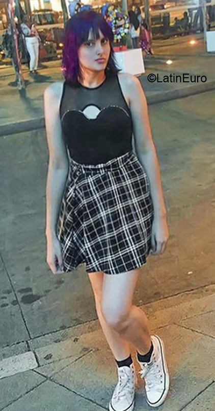 Date this attractive Brazil girl Barbara from Sao Paulo BR11680