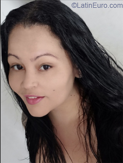 Date this funny Brazil girl Irani from Sao Paulo BR11681