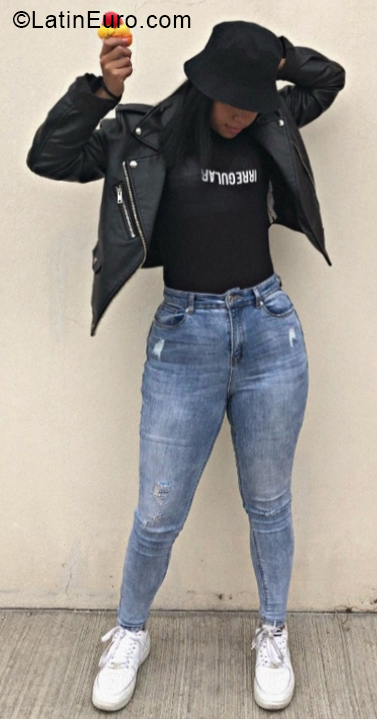 Date this tall Venezuela girl Ximena from Caracas VE4160