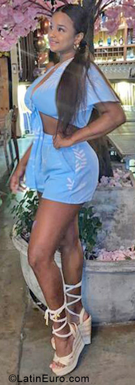 Date this delightful Colombia girl Mishel from Cali CO31447