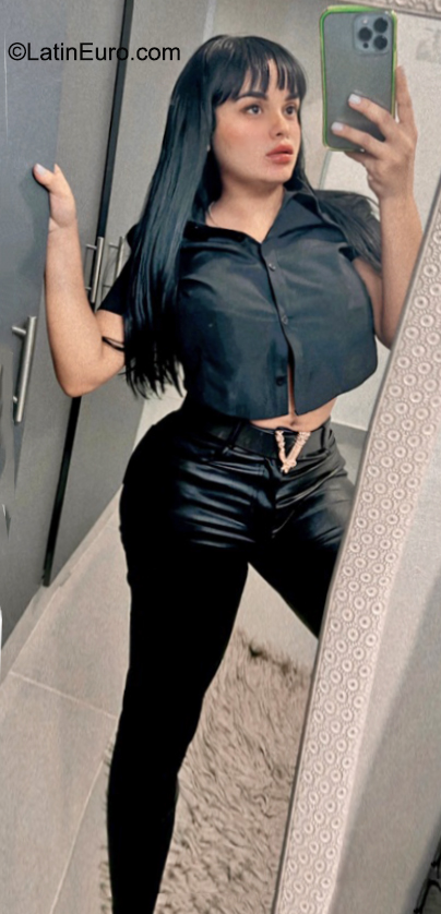 Date this hot Dominican Republic girl Cristina from Santiago DO40685