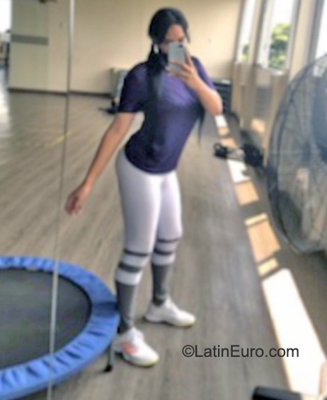 Date this hot Colombia girl Patricia from Cali CO31561