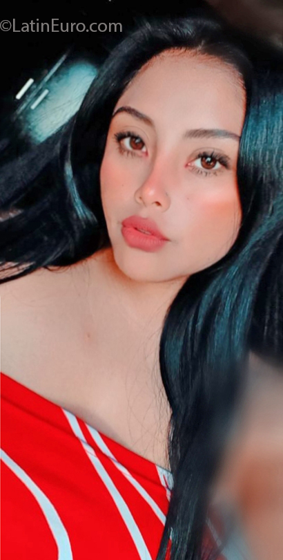 Date this attractive Mexico girl Yaretzy from Mexico City MX2592