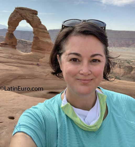 Date this hard body United States girl Nicole from Las Vegas US21708