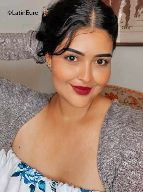 Date this beautiful Colombia girl Dannie from Cali CO31643