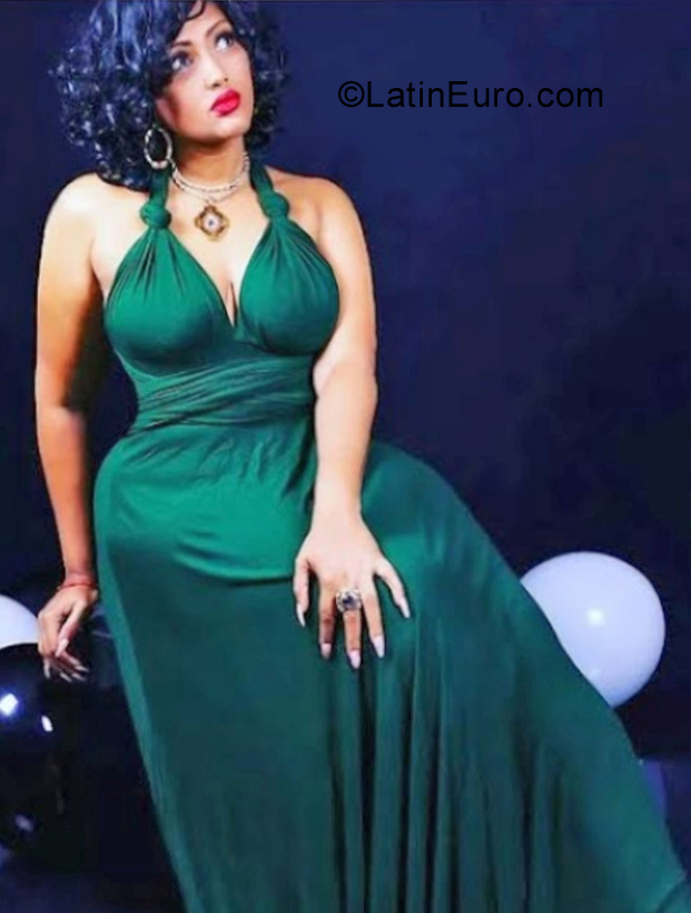 Date this funny Dominican Republic girl Alexa from Santo Domingo DO40762