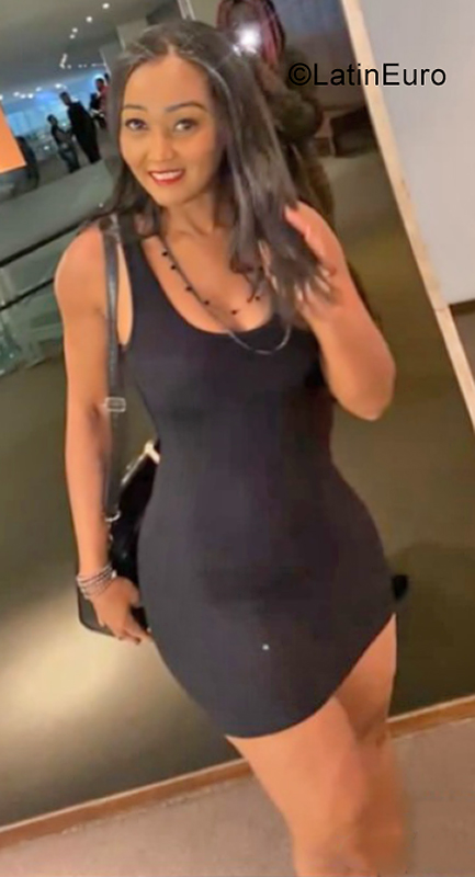 Date this good-looking Portugal girl Nilcea from Castelo Branco PT103