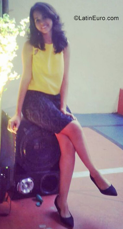 Date this sultry Brazil girl Priscila from Fortaleza BR11845