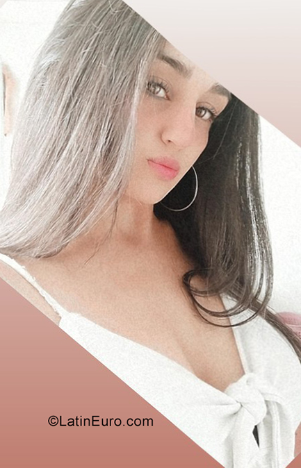 Date this stunning Colombia girl Camila Andrea B from Bogota CO31668