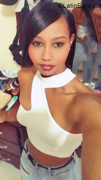 Date this exotic Dominican Republic girl Mireya from Santiago DO40788