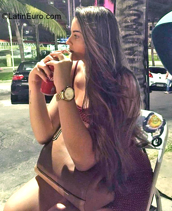 Date this gorgeous Brazil girl Lais from Salvador BR11870